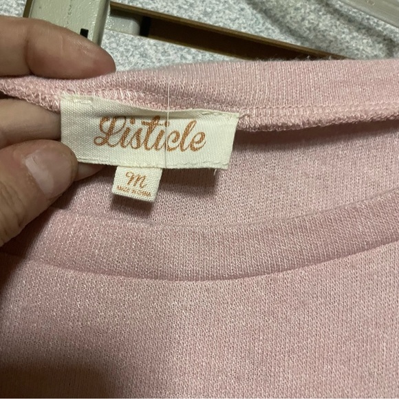Listicle Short Sleeve Sweater Medium Inverted Seams Side Slits Pink - Picture 8 of 8